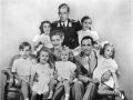 Joseph Goebbels mit Familie.jpg